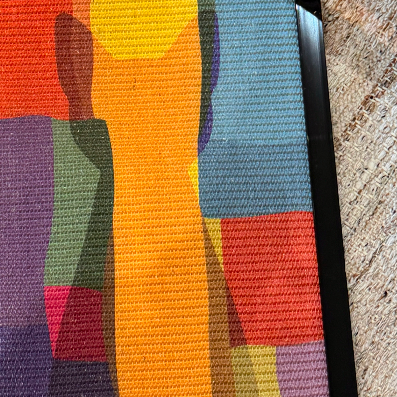 Wall-mounted, wear-resistant, non-shedding sisal cat scratching board