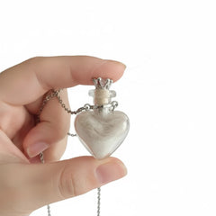 Heart-Shaped Glass Pet Hair Keepsake Necklace – Memorial Pendant Ashes Holder Jewelry for Cat & Dog Owners