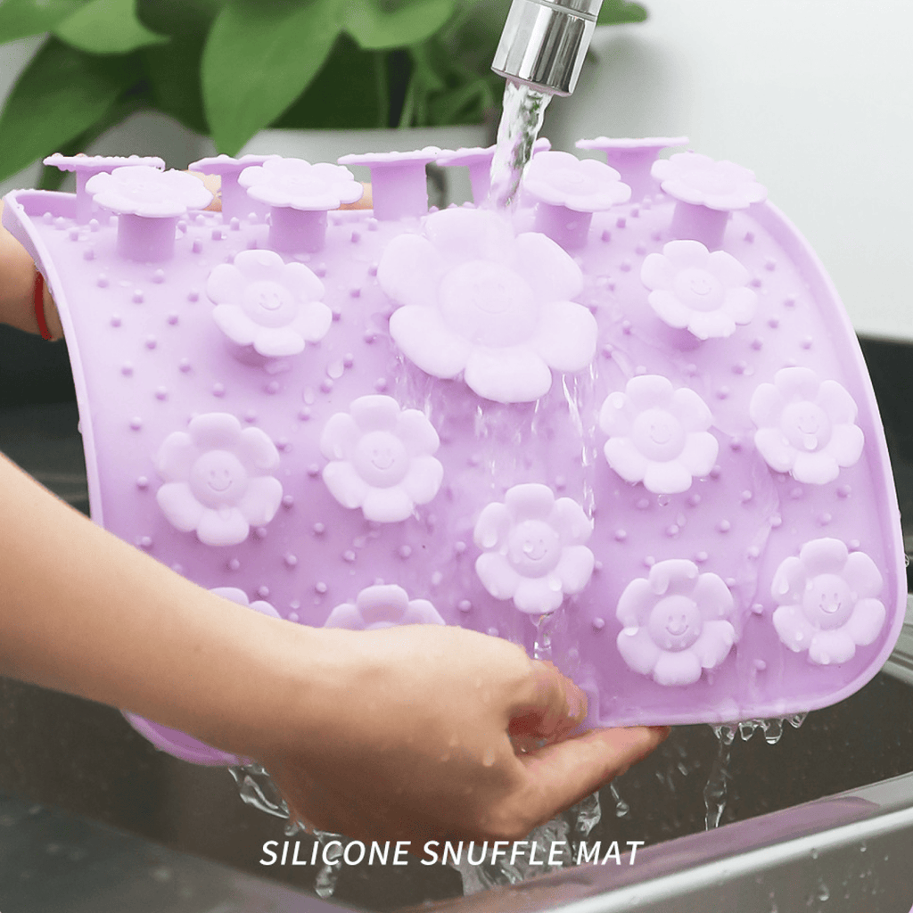 Flower-shaped silicone dog sniffing bowl