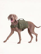 Dog carrier backpack for travel with a tactical nylon design, making road trips and outdoor journeys easier, more organized and comfortable.