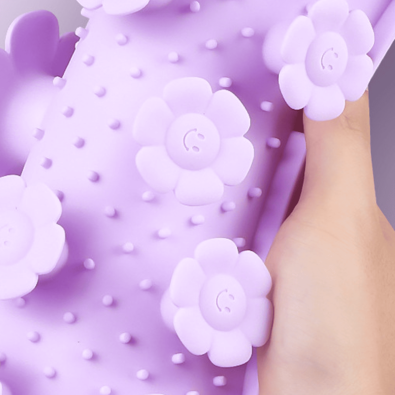 Flower-shaped silicone dog sniffing bowl